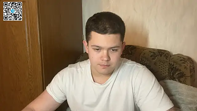 Snapshot of CuteButNaughty_ chatting on March 6, 9:00 pm CuteButNaughty online show from March 6, 9:00 pm