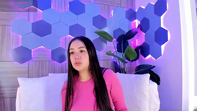 sofiaivanova online show from February 17, 3:36 am