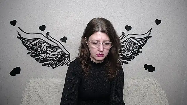 RoseHille online show from March 19, 6:12 pm