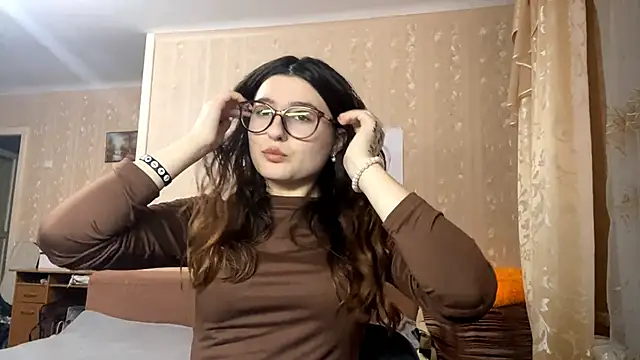 Snapshot of DonnieBooton chatting on November 21, 1:10 pm DonnieBooton online show from November 21, 1:10 pm