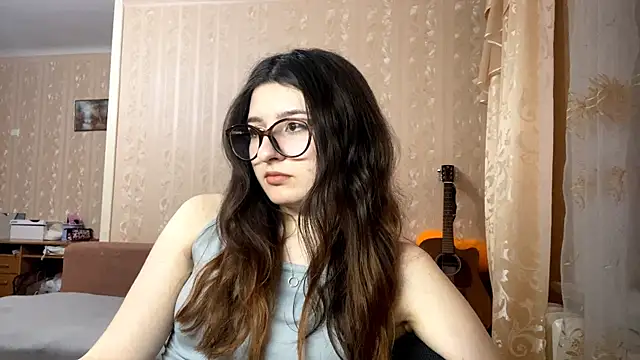 Snapshot of DonnieBooton chatting on November 25, 1:33 pm DonnieBooton online show from November 25, 1:33 pm