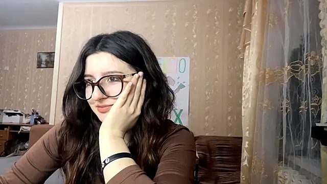 Snapshot of DonnieBooton chatting on December 15, 1:15 pm DonnieBooton online show from December 15, 1:15 pm