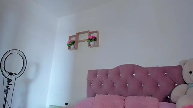 vanessa sexyhot  online show from January 18, 3:05 pm