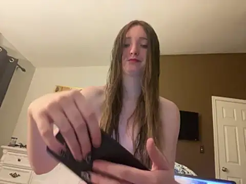 Kayluvs88 online show from April 28, 4:50 am