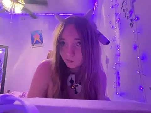 Kayluvs88 online show from July 11, 2:03 am