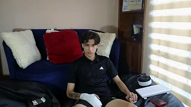 Snapshot of Derekswan chatting on January 14, 9:31 pm Derekswan online show from January 14, 9:31 pm