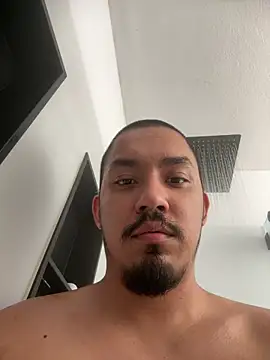 Snapshot of strawberry200512 chatting on November 22, 9:30 am strawberry200512 online show from November 22, 9:30 am