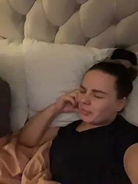 Kinkycouple142 online show from February 8, 7:50 pm