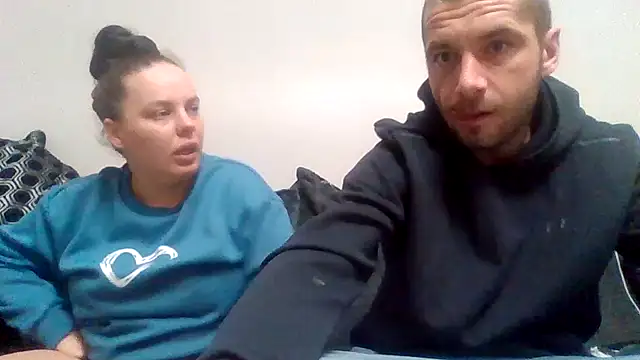 Kinkycouple142 online show from April 10, 7:29 pm