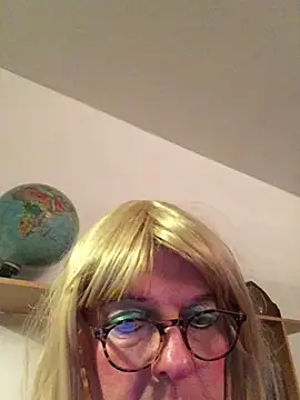 simone xdressing online show from February 26, 12:38 am