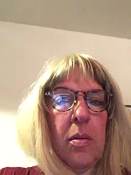 simone xdressing online show from May 14, 12:06 am