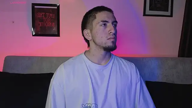 AresMassimoX online show from January 8, 3:25 pm