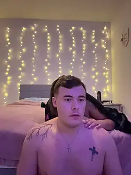 Snapshot of Aiv03atx chatting on November 18, 2:17 am Aiv03atx online show from November 18, 2:17 am