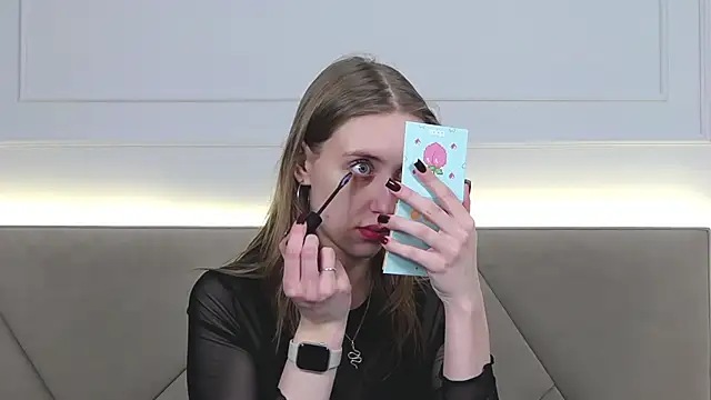 RachaelCute online show from December 14, 4:18 am