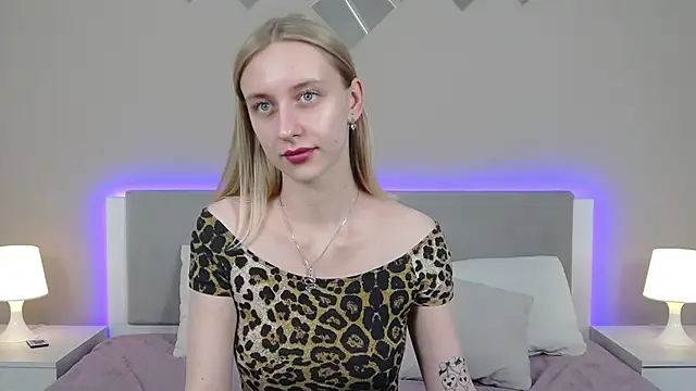 RachaelCute online show from March 26, 11:05 am