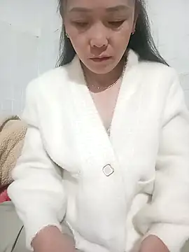 Feeling-hot online show from December 5, 9:00 pm