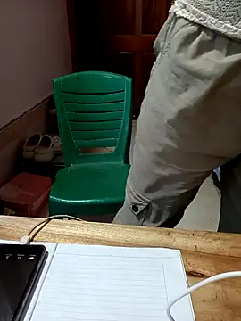 Feeling-hot online show from December 23, 4:54 am