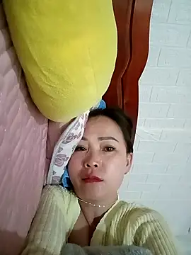 Feeling-hot online show from February 10, 11:20 pm