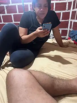 diamore3377 online show from April 19, 8:11 pm