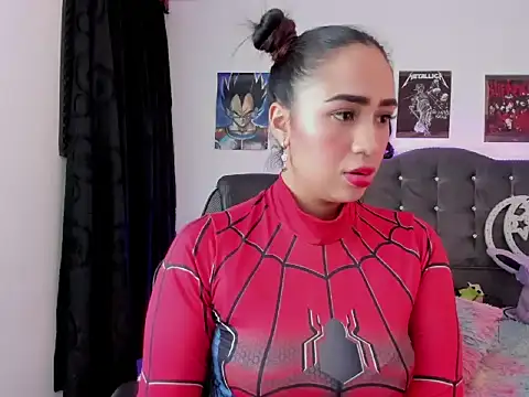 lunabritton1 online show from December 1, 4:50 am