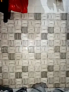 thuy-kieu online show from February 3, 9:42 pm