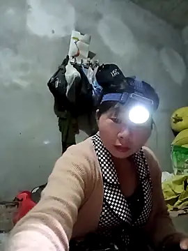 vangkt-cute online show from November 29, 7:06 pm