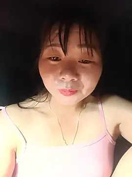 Snapshot of vangkt-cute chatting on May 22, 7:08 pm vangkt-cute online show from May 22, 7:08 pm