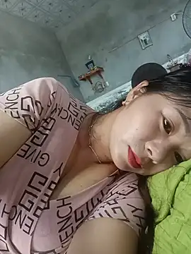 Snapshot of vangkt-cute chatting on May 25, 6:08 am vangkt-cute online show from May 25, 6:08 am