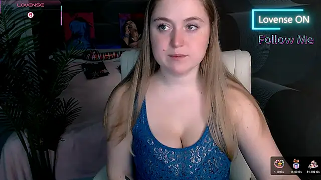 Kate Moan online show from December 19, 7:26 am