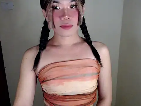 Snapshot of dazzlingcarol chatting on February 23, 10:45 am dazzlingcarol online show from February 23, 10:45 am