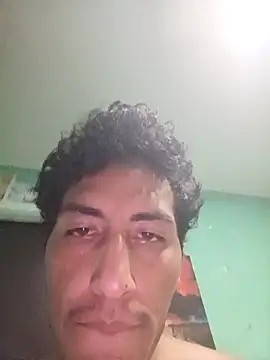 Snapshot of charlyver36 chatting on November 28, 3:31 am charlyver36 online show from November 28, 3:31 am