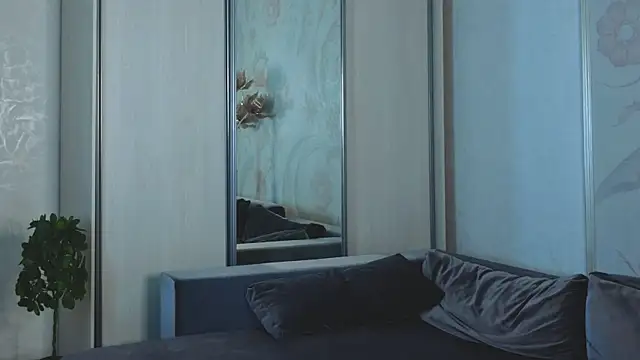 SecretVenom online show from November 15, 8:11 am