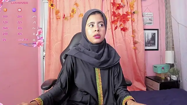 NaylaAbadi online show from December 5, 2:58 pm