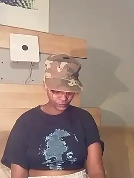 CurvyBabe36 online show from April 4, 7:33 pm