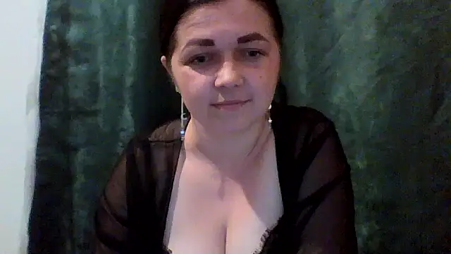 Snapshot of Vitalina282128 chatting on June 5, 9:42 pm Vitalina282128 online show from June 5, 9:42 pm