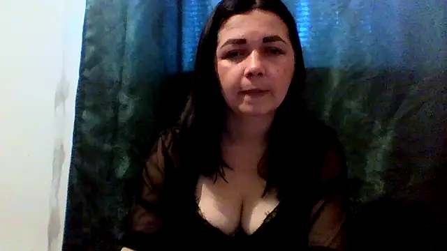 Snapshot of Vitalina282128 chatting on July 2, 6:41 am Vitalina282128 online show from July 2, 6:41 am