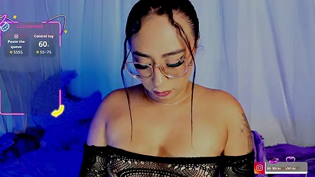 kim santana  online show from June 6, 4:28 am