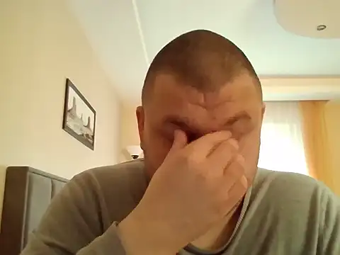 Snapshot of cyrex_monster chatting on February 26, 6:45 am cyrex monster online show from February 26, 6:45 am