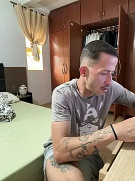 Lucasjandre online show from April 2, 7:44 pm