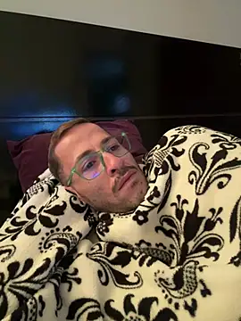 Lucasjandre online show from April 7, 9:54 am