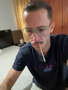 Lucasjandre online show from April 12, 11:37 am