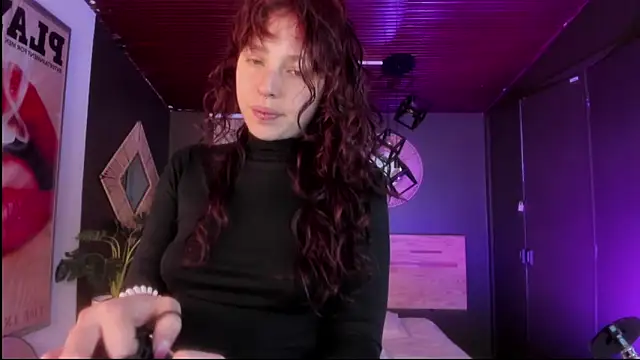 Snapshot of Velvet_Dreamss chatting on February 23, 11:40 am Velvet Dreamss online show from February 23, 11:40 am