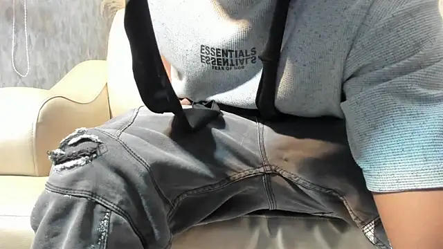 Snapshot of mike_aly chatting on February 11, 1:49 pm mike aly online show from February 11, 1:49 pm