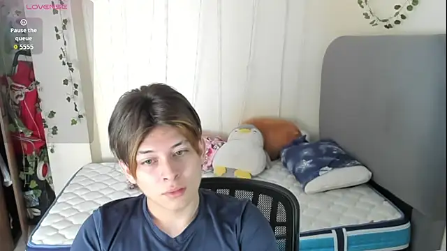 Felix kitty online show from December 15, 7:07 pm