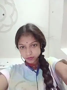 Mohnicute online show from June 12, 6:40 pm