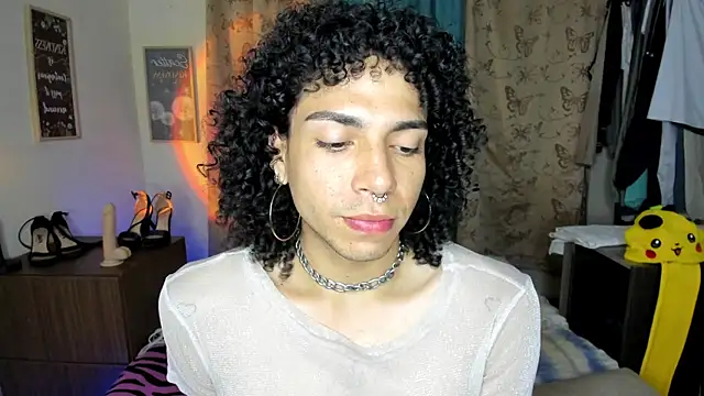 Angel White25 online show from April 17, 11:30 pm