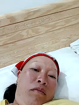 girl-hot2x online show from April 7, 1:22 pm