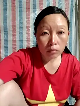 girl-hot2x online show from April 15, 12:34 pm