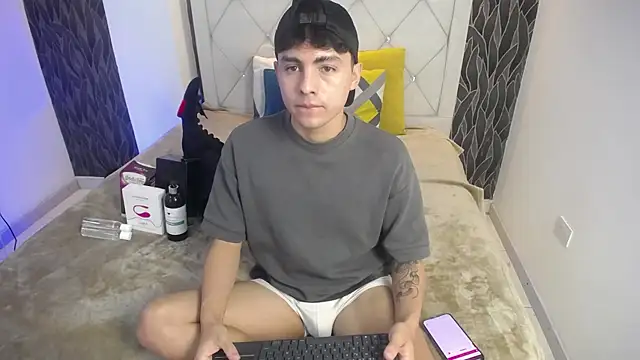 Samu FoXXX online show from December 5, 8:16 pm