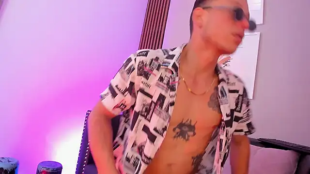 fuller444 online show from November 11, 5:40 am